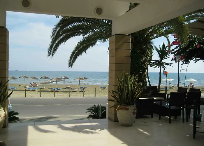 Otel Flamingo Larnaca