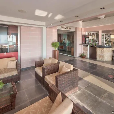 Flamingo Hotel 3*