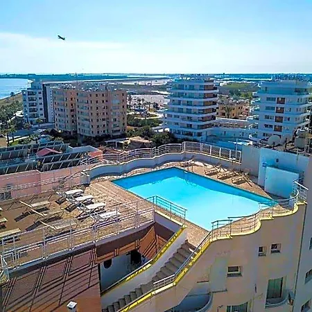 Flamingo Hotel