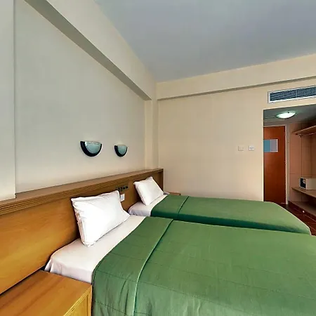 Flamingo 3*
